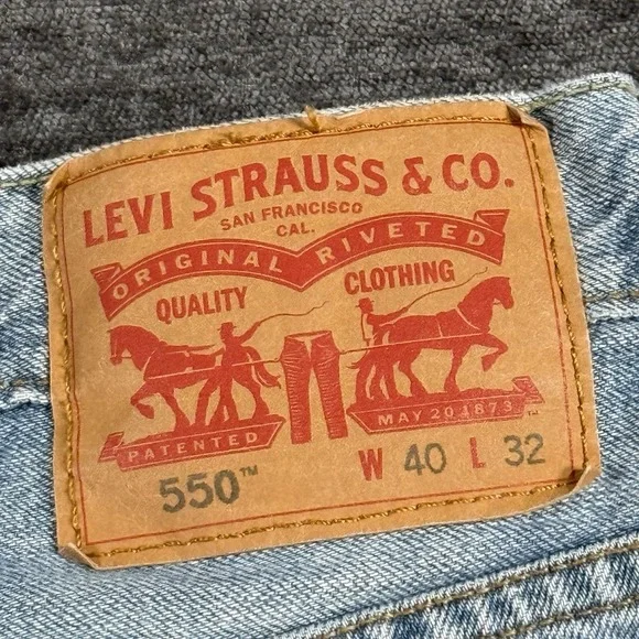 Levi's 550 Men's Relaxed Fit Jeans Blue Size 40x32 Light Wash 100% Cotton - Picture 8 of 16
